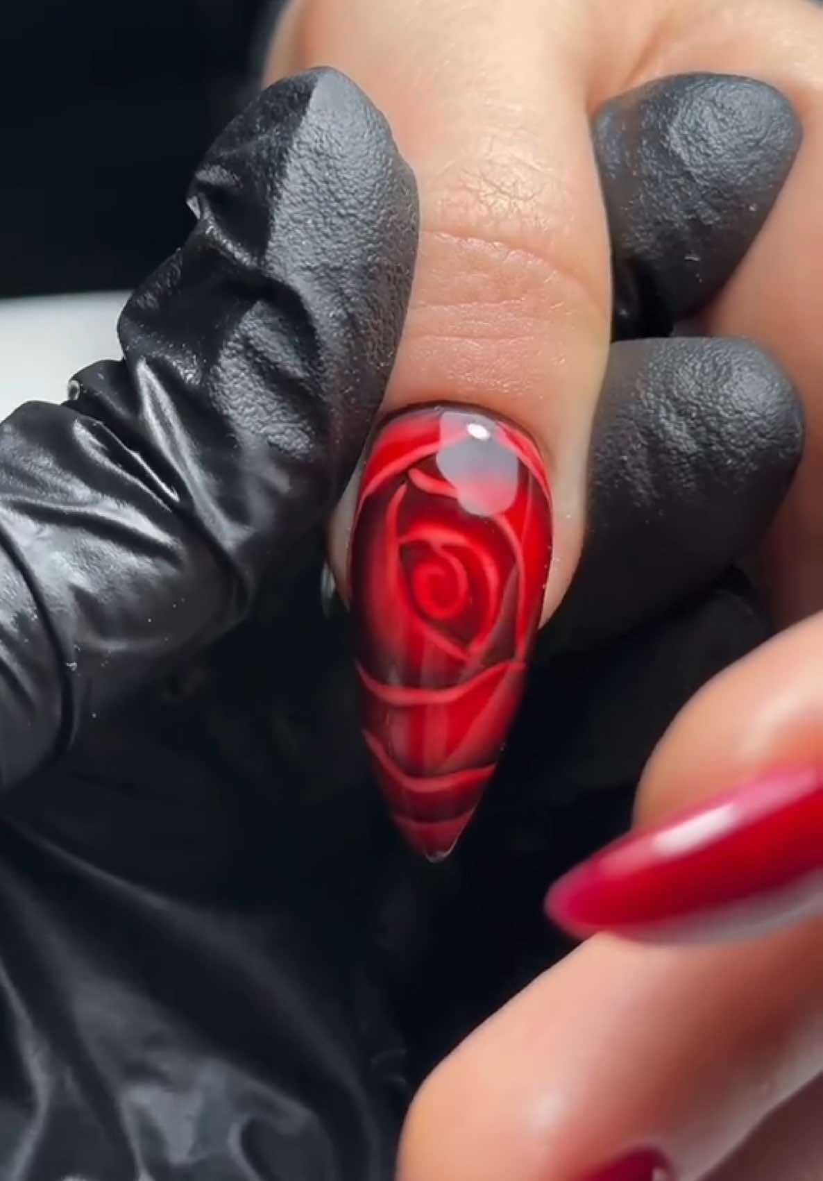 @nailsbymoosh
