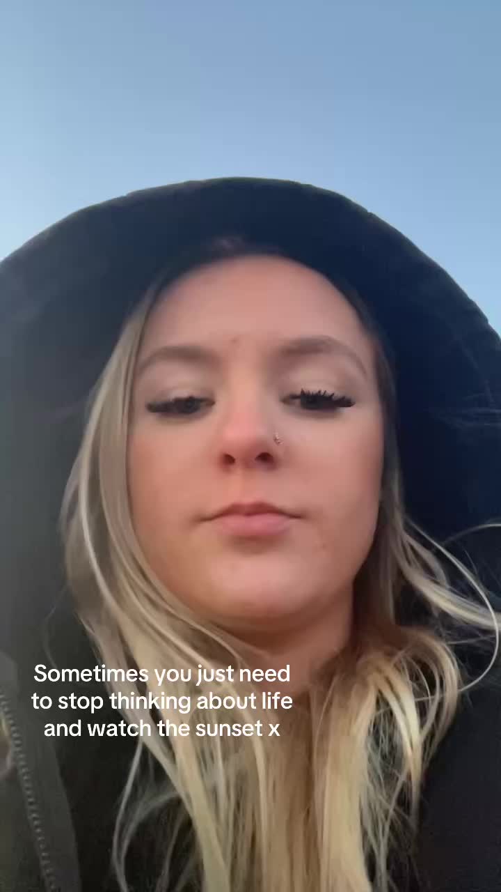@⃟