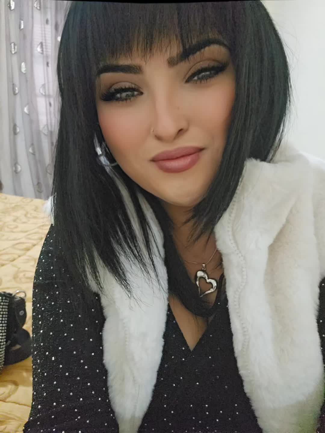 @sabrina