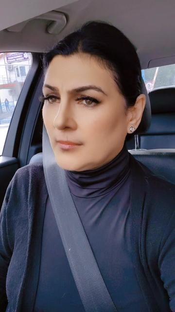 @Violeta Sandu