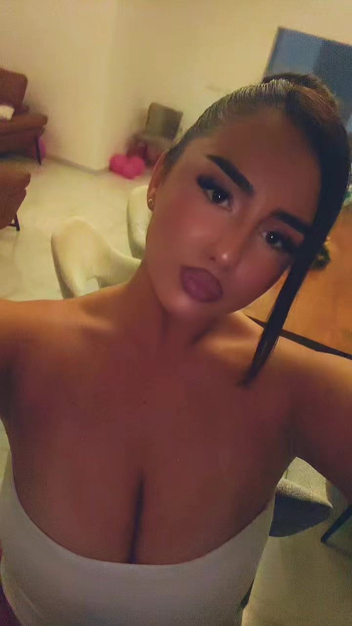@𝐚𝐧𝐭𝐨𝐧𝐢𝐧𝐚