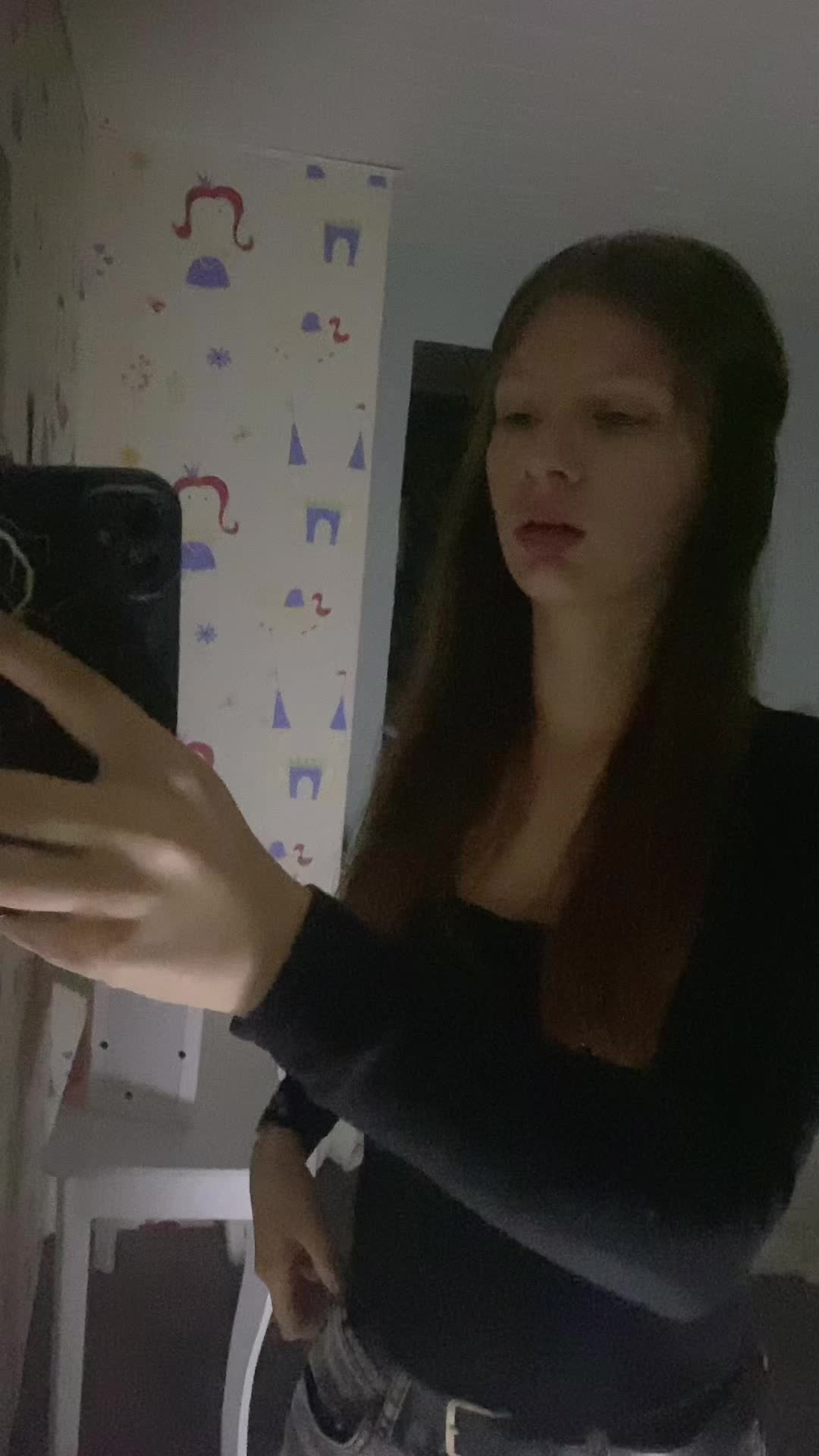 @Hannah_bkrrrrr