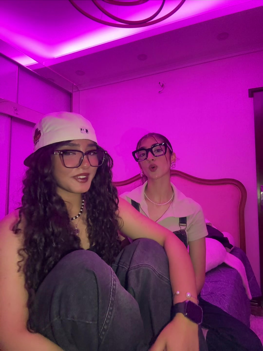 @AYLIIN