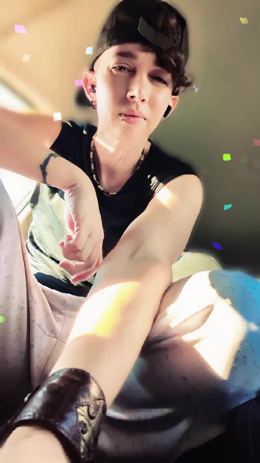 @🏳️&zwj;⚧️🫰🔥 🌈🦄