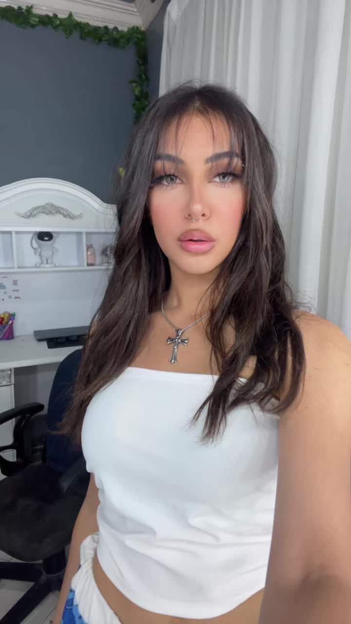 @heliiawi._