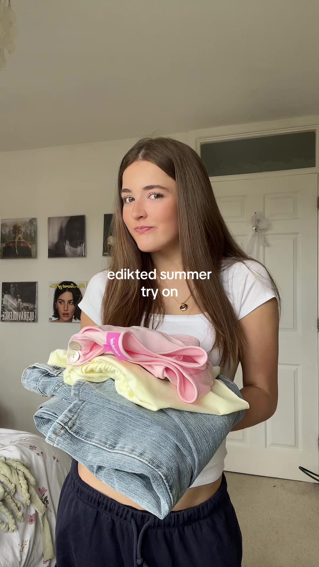 @phoebe ✮⋆˙