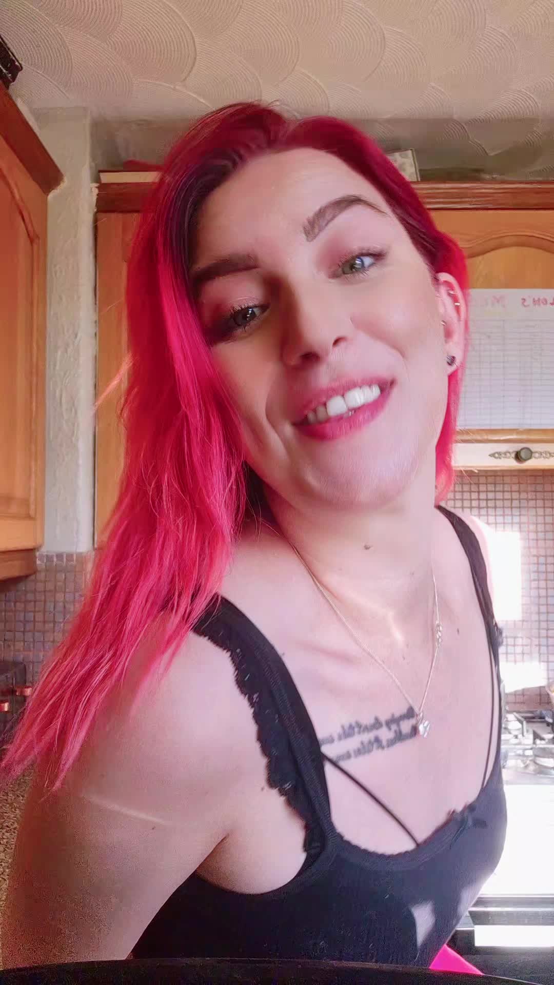 @Amyᥫ᭡.