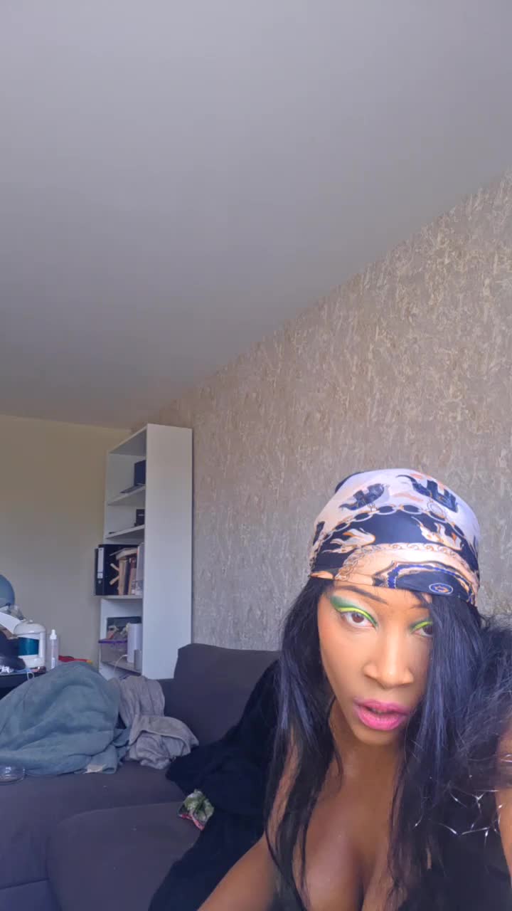 @honeybunny