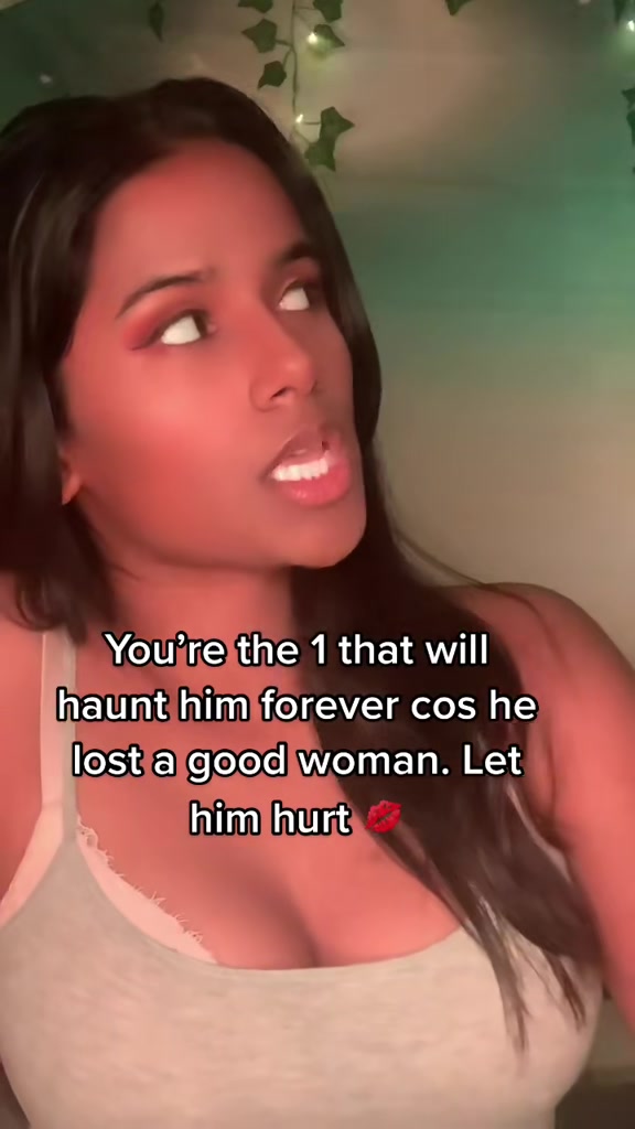 @𝓛𝓪𝓲𝓺𝓪💋