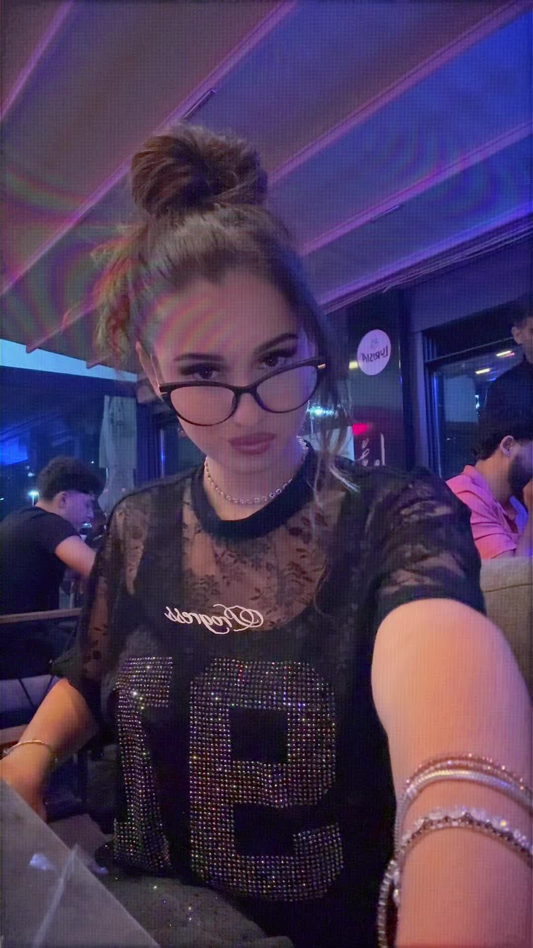 @🖤