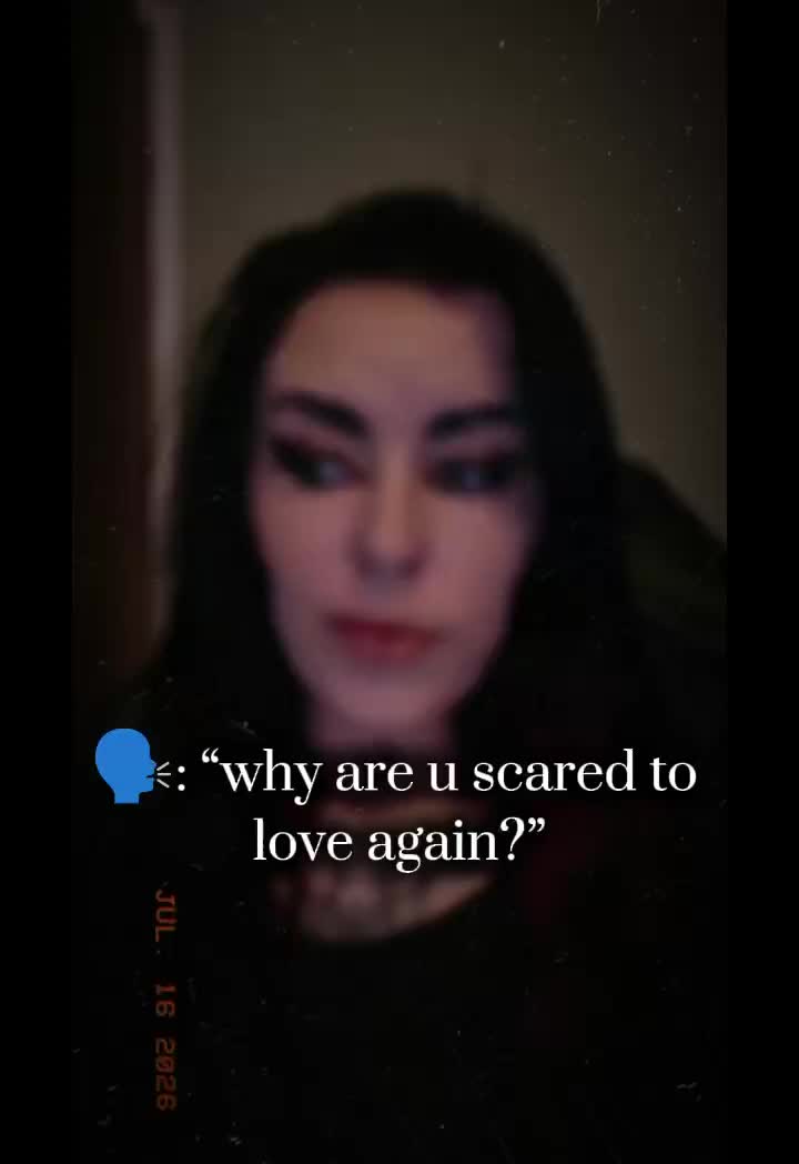 @Bee 🦇🖤