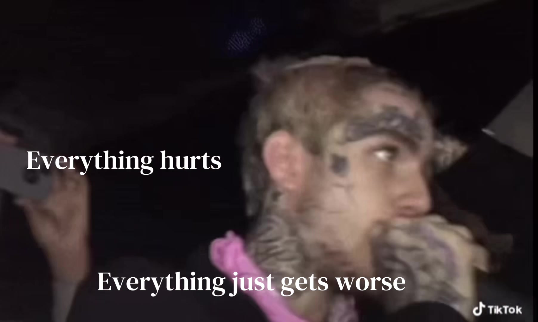 @✇☨