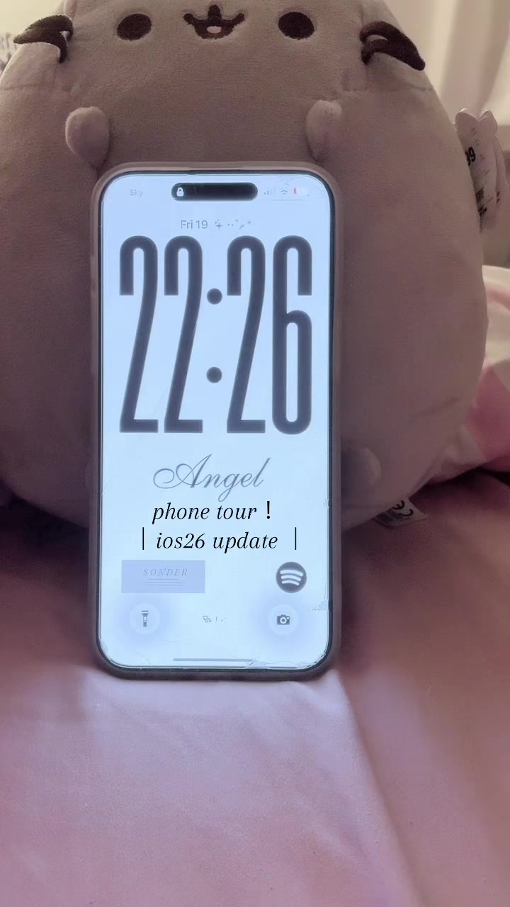 @laura ⋆˚࿔