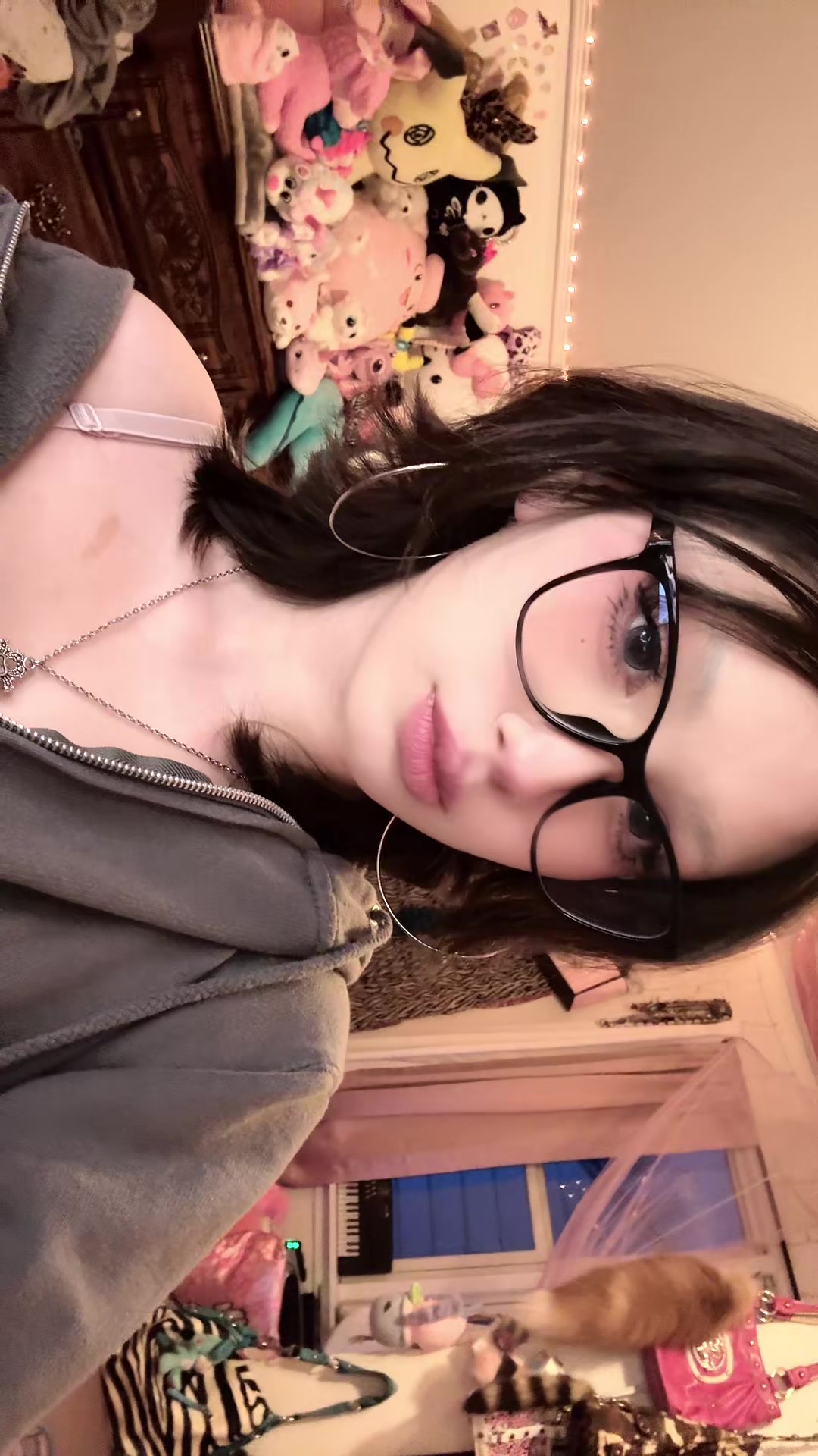 @️