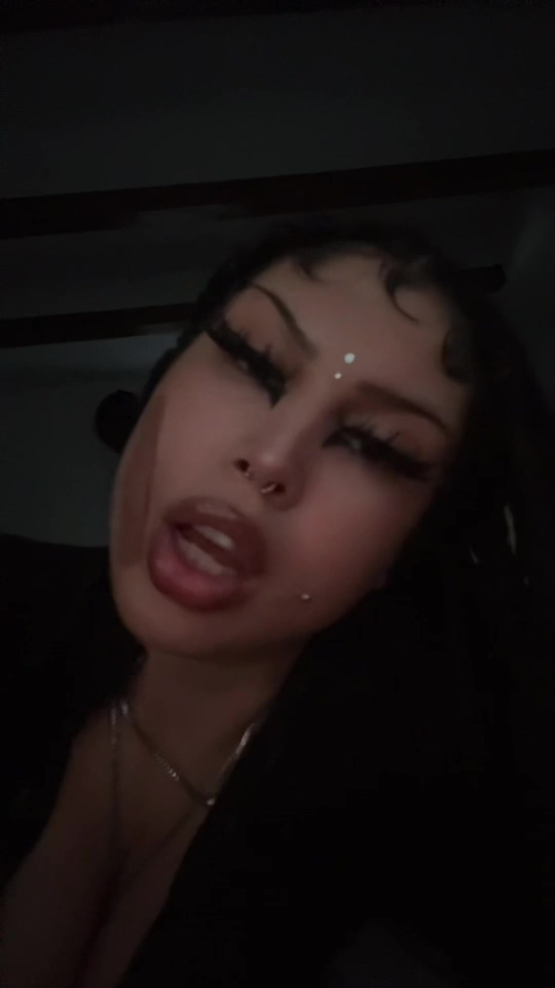 @️