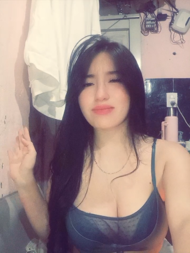 @Pauuu 😋