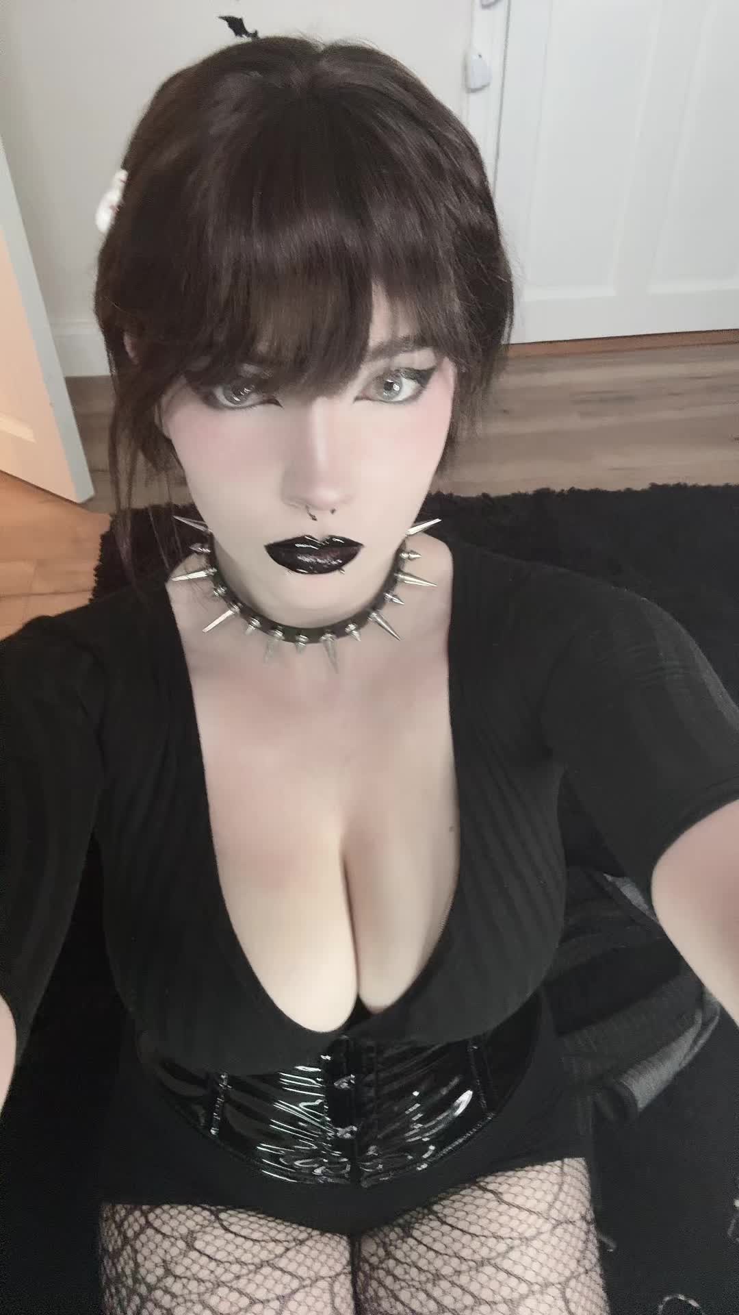 @cutiegothxo1