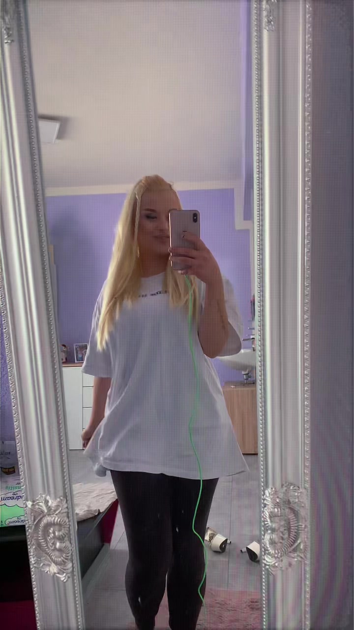 @𝓓𝓮𝓷𝓲𝓼𝓪🖤