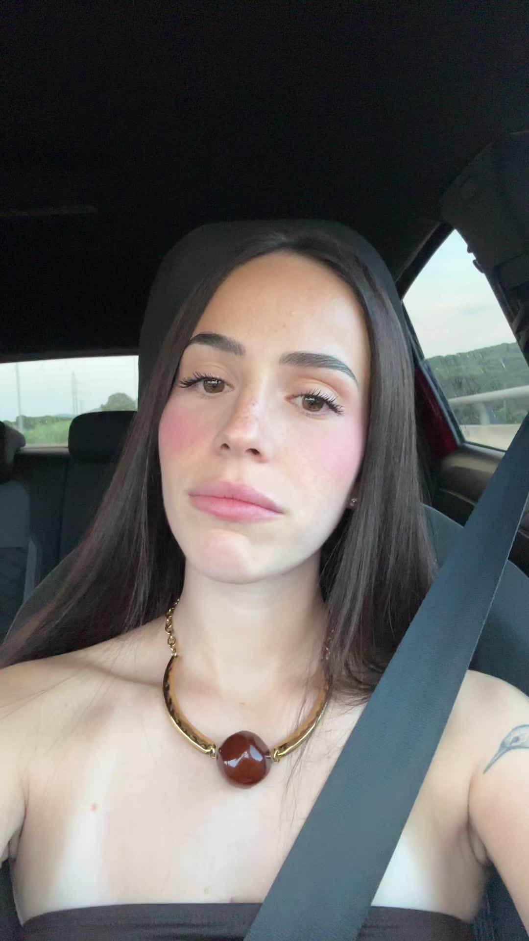@Claudia🌷