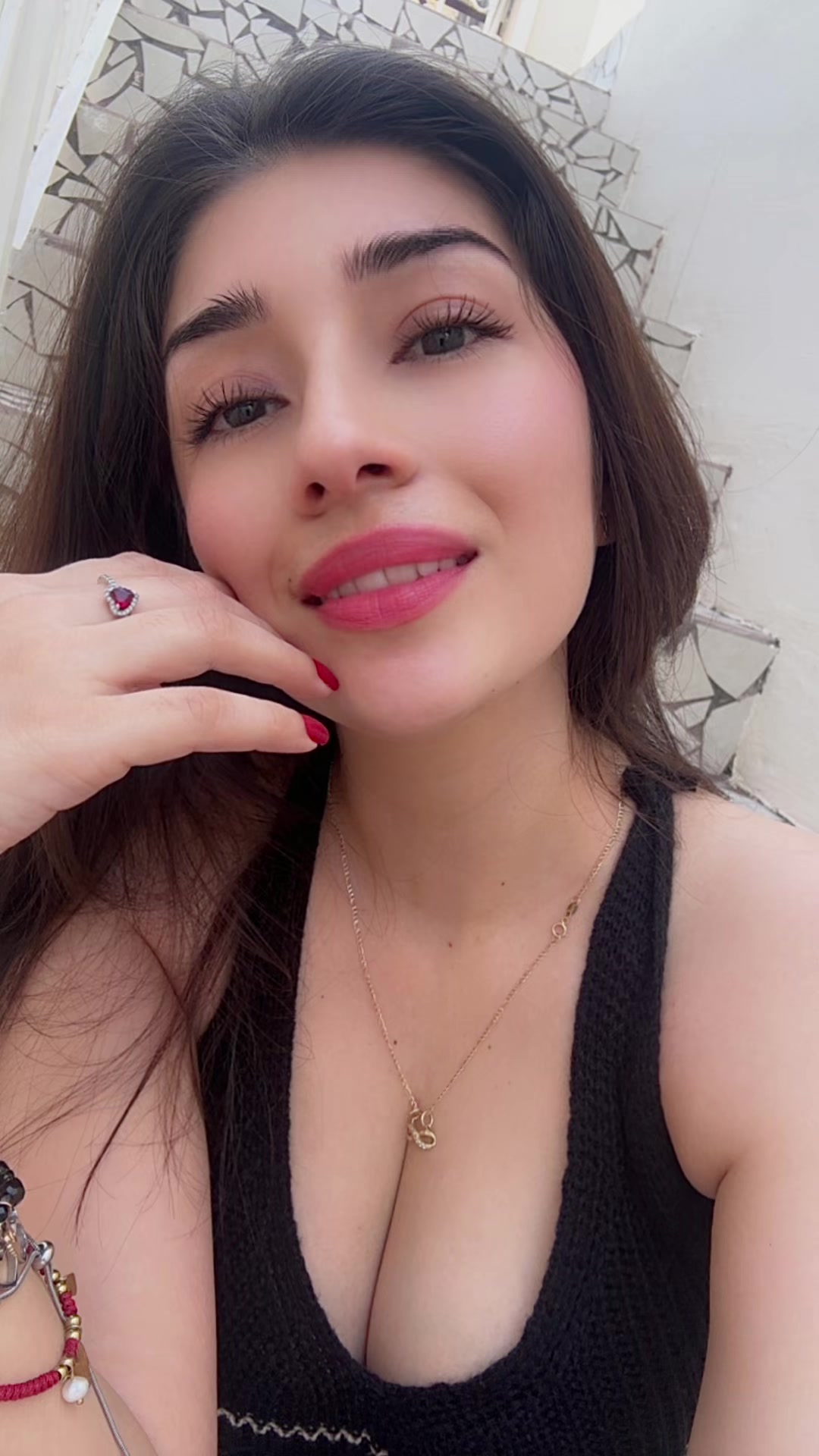 @hoolaluu