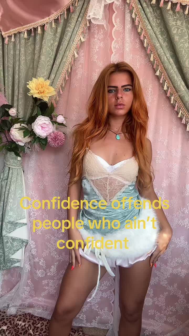 @⋆ ♱ ✩ Tegan Harris ✩ ♱ ⋆