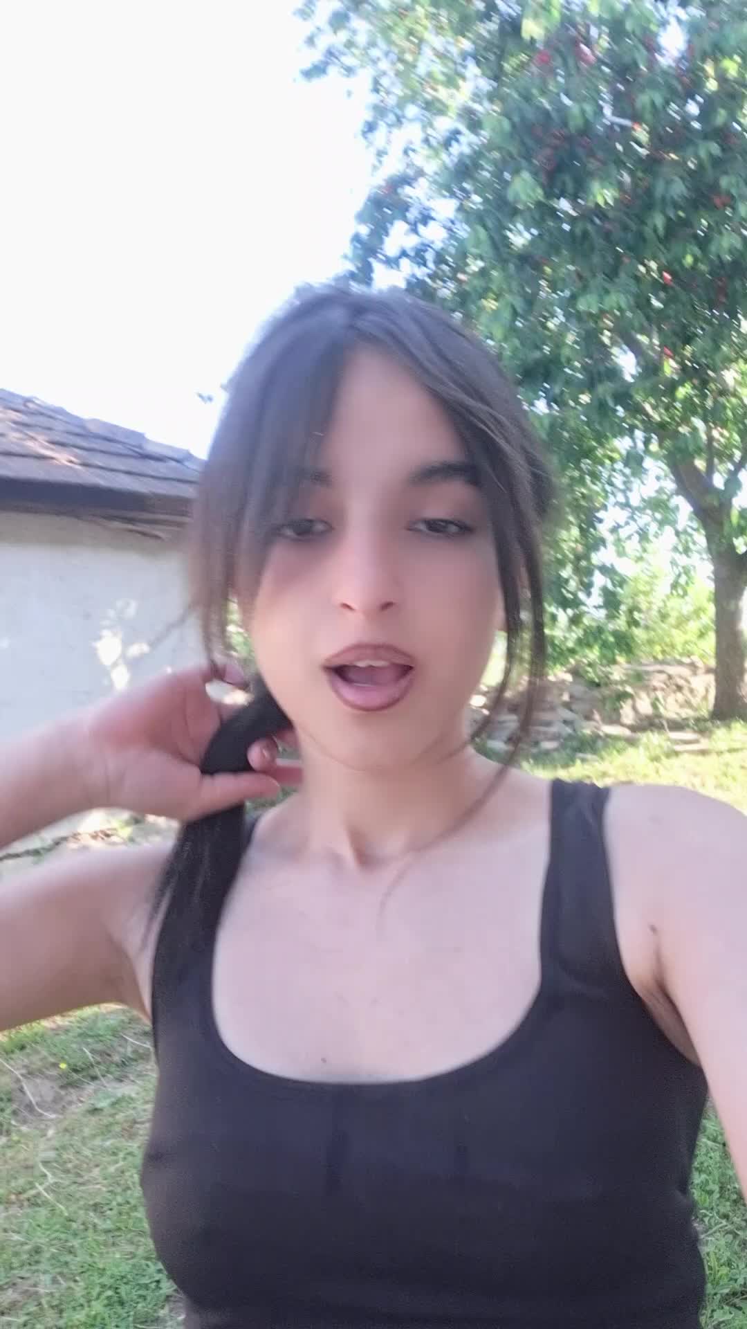 @vanikkaa