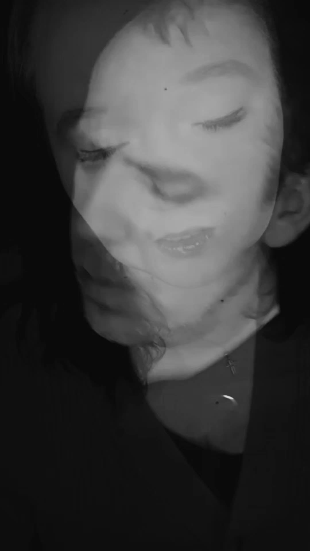 @👑𝔐𝔢𝔤@𝔣𝔯𝔢𝔠𝔥👑