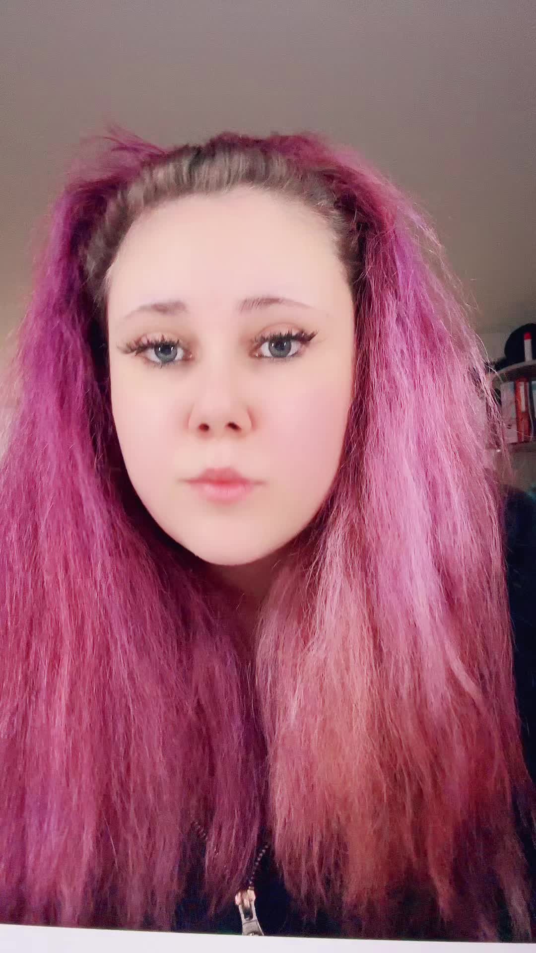 @Beccy🦋۶ৎ