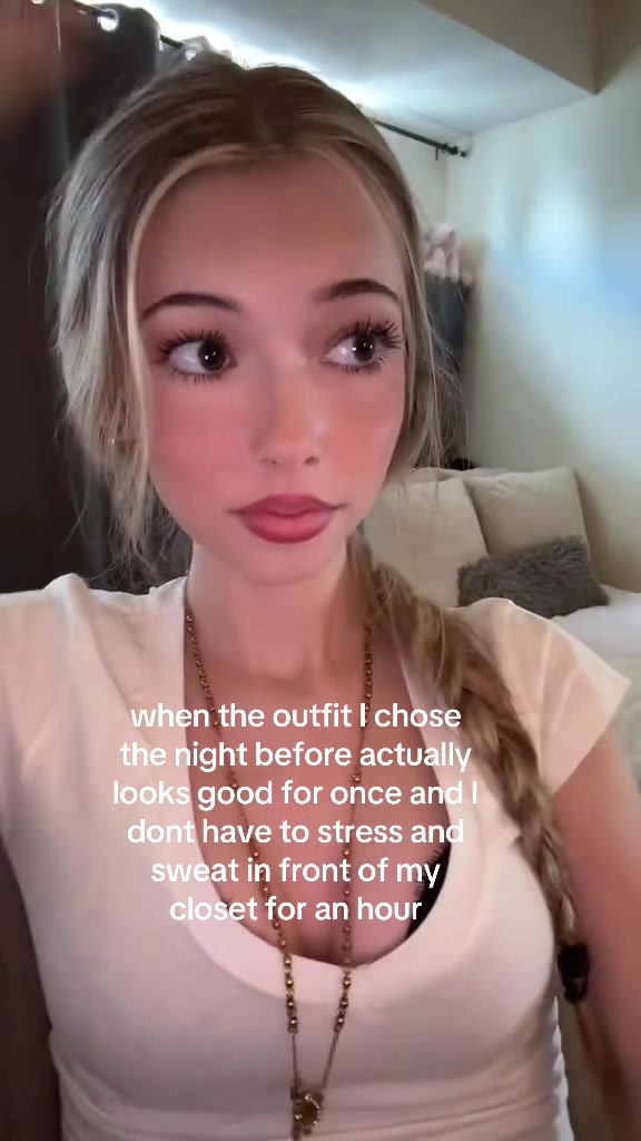 @alicialcious