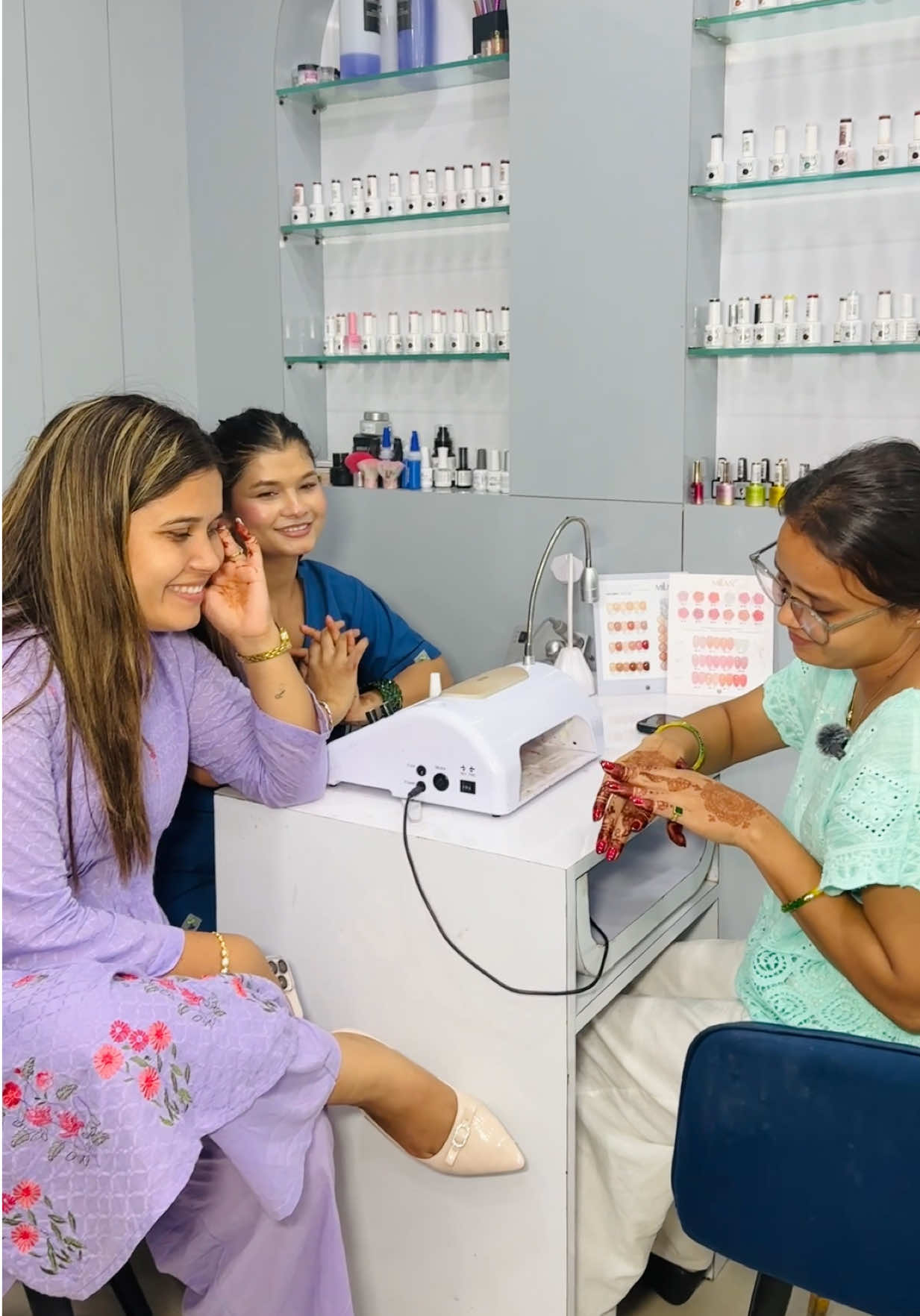 @Monika Unisex Salon & Academy