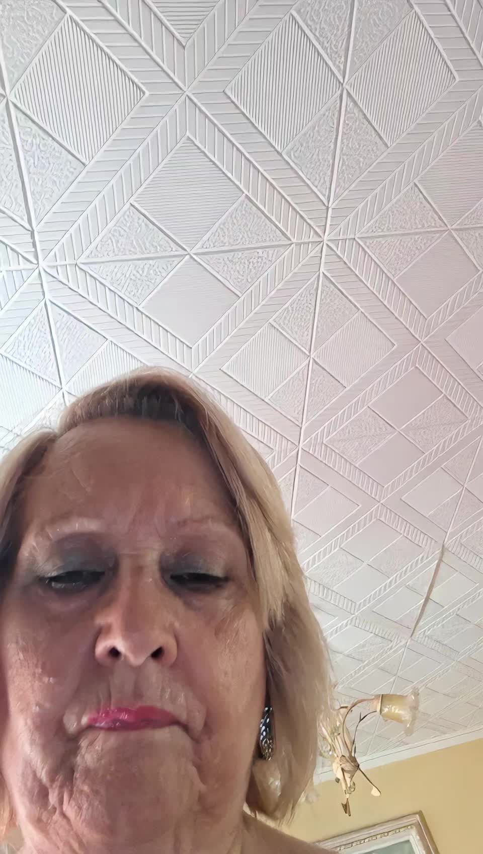 @Victoria