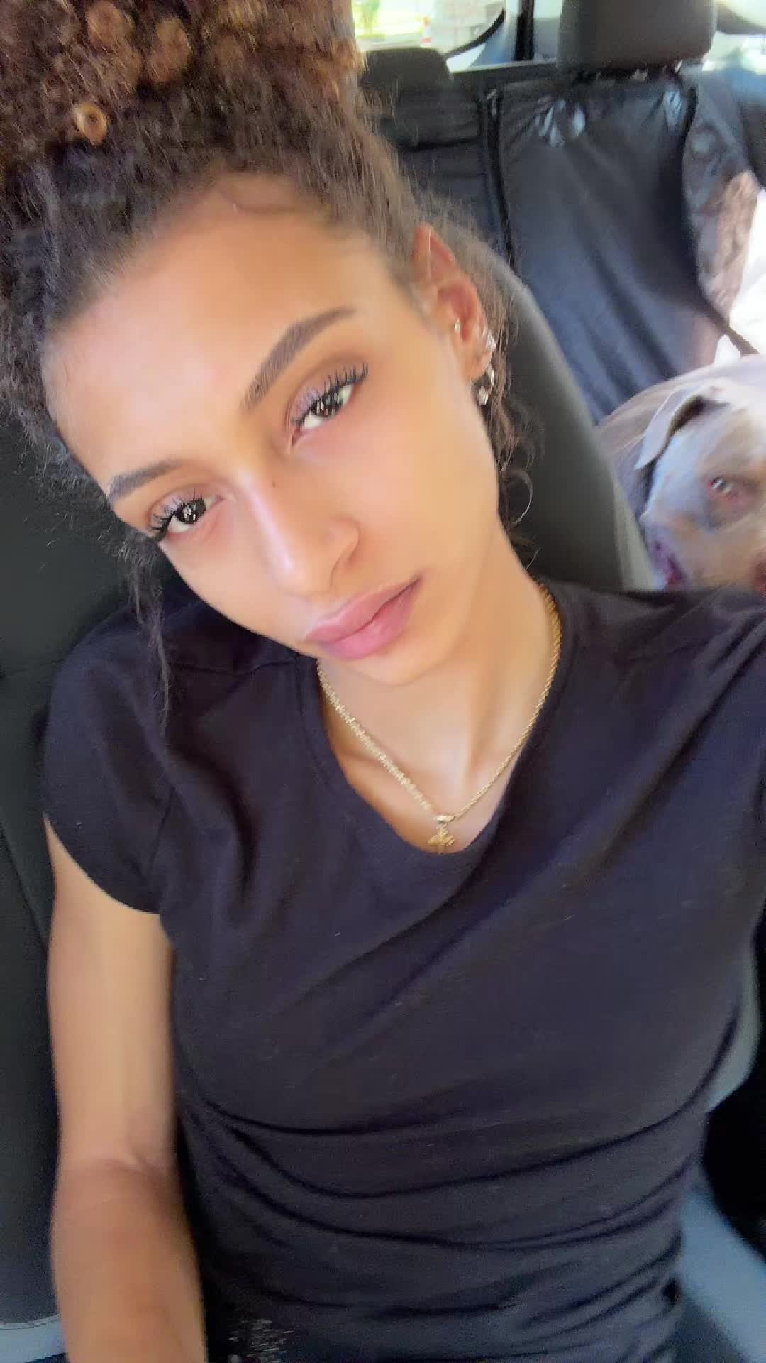 @carleeebaee