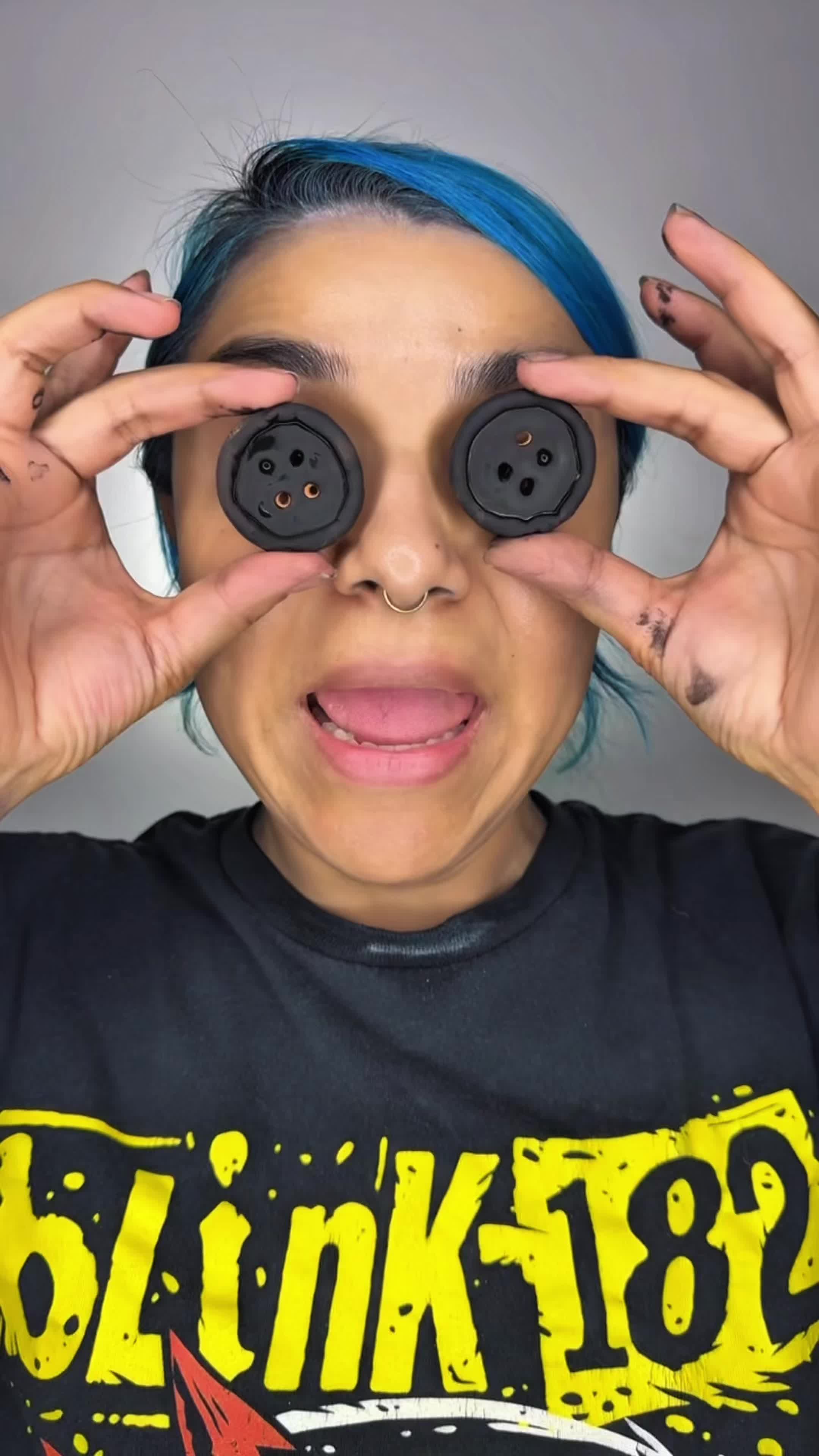 @Diiana Vega Maquilla