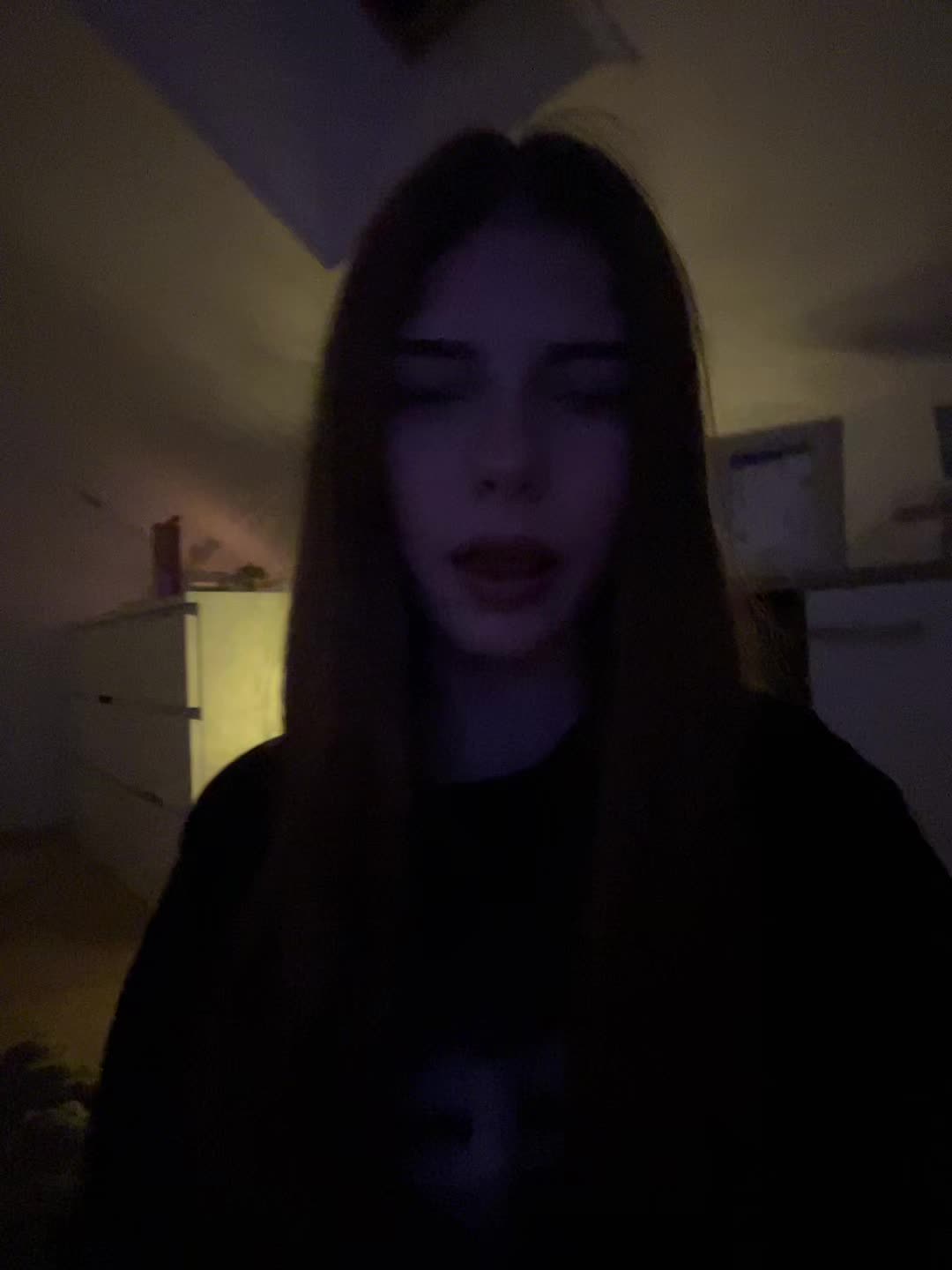 @𑣲 𝓔