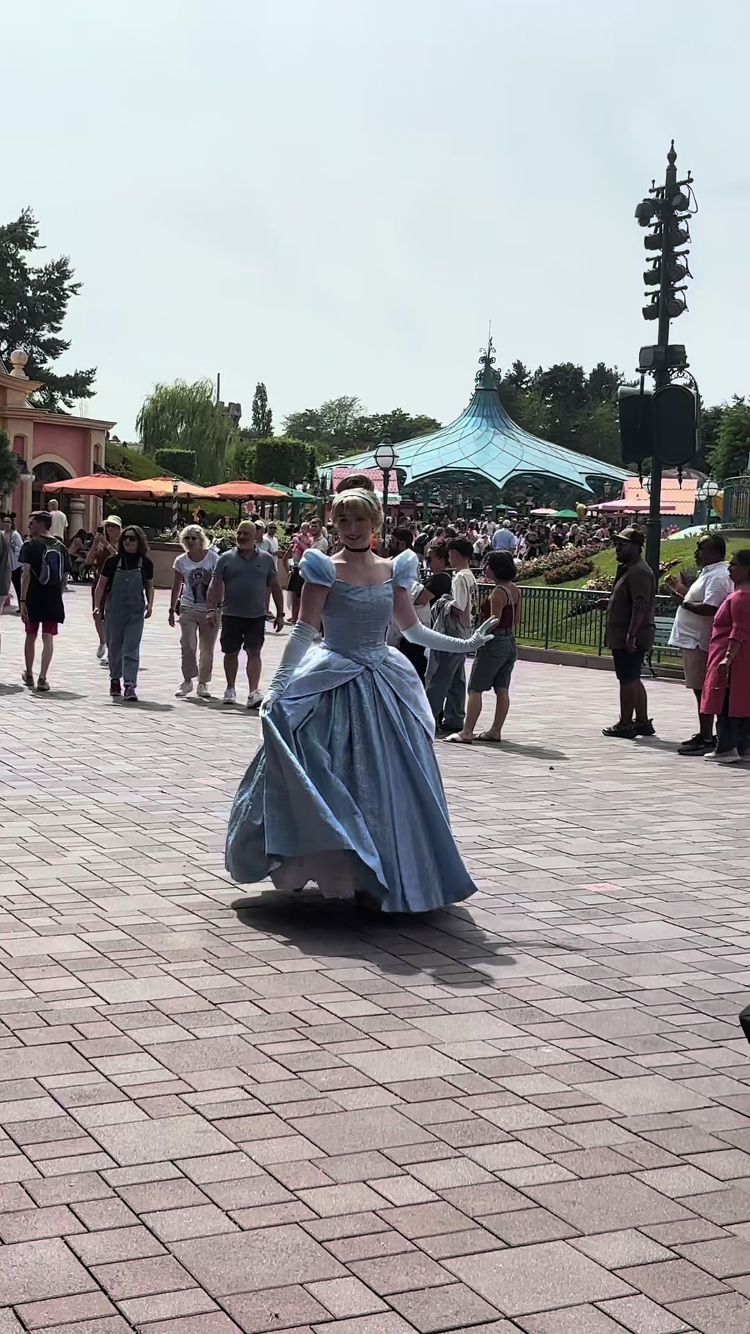@disneyfamily