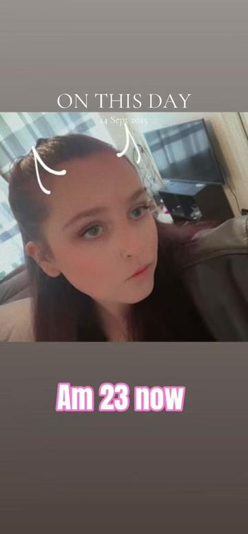 @chloe.Louise madden 2002