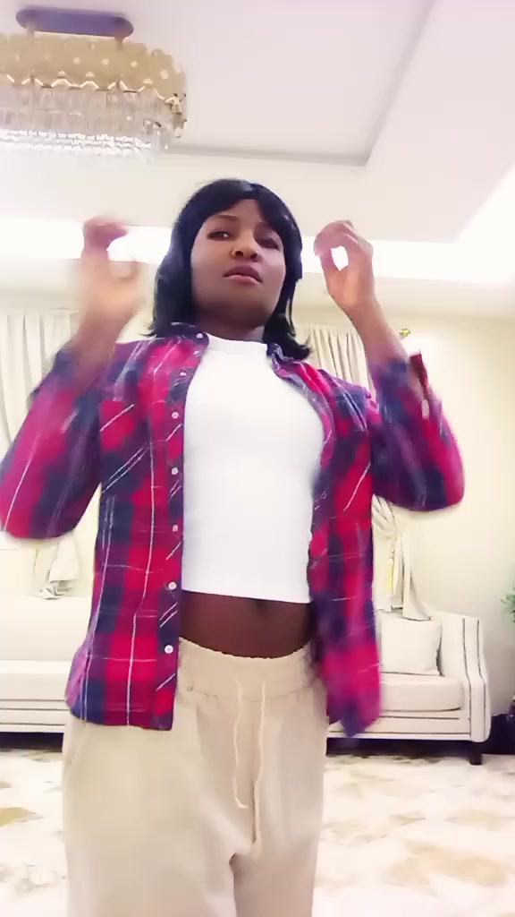 @Miss Chiriku