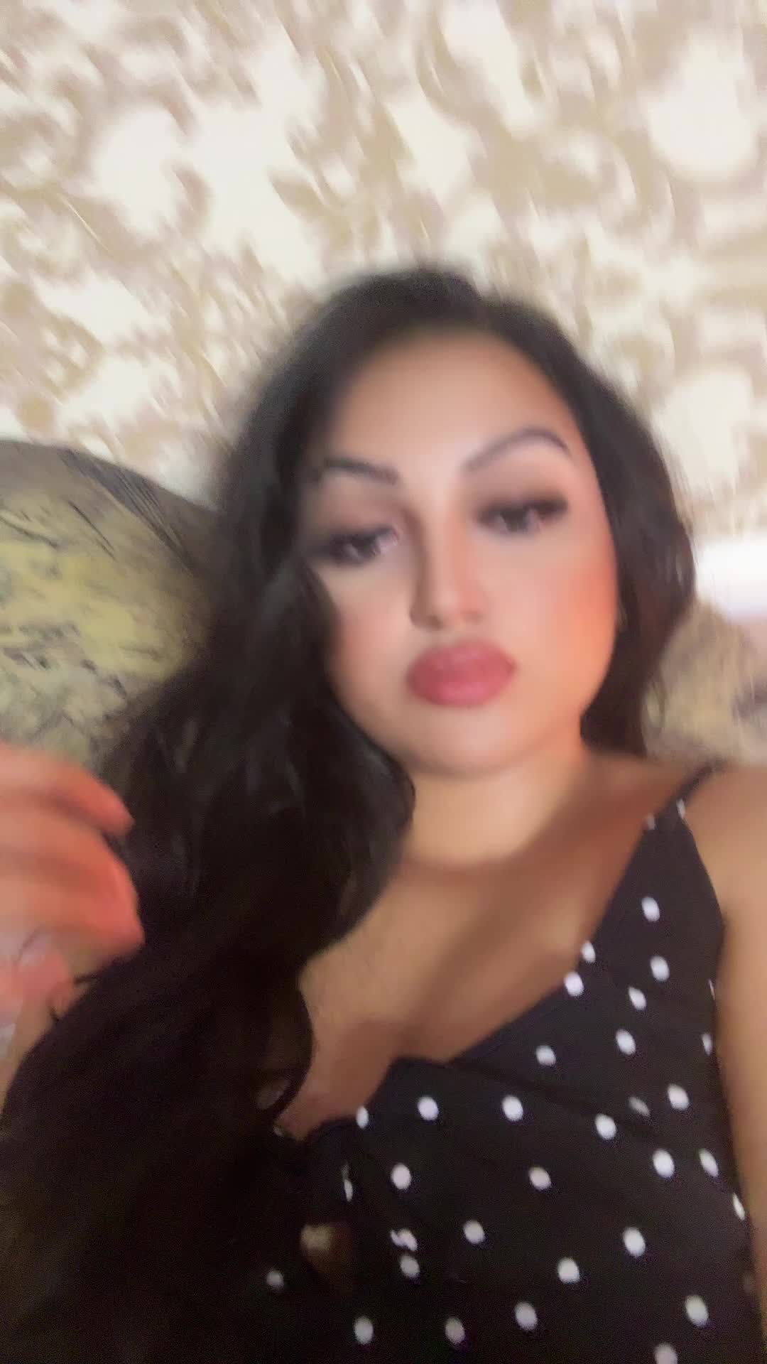 @Vivike007💋