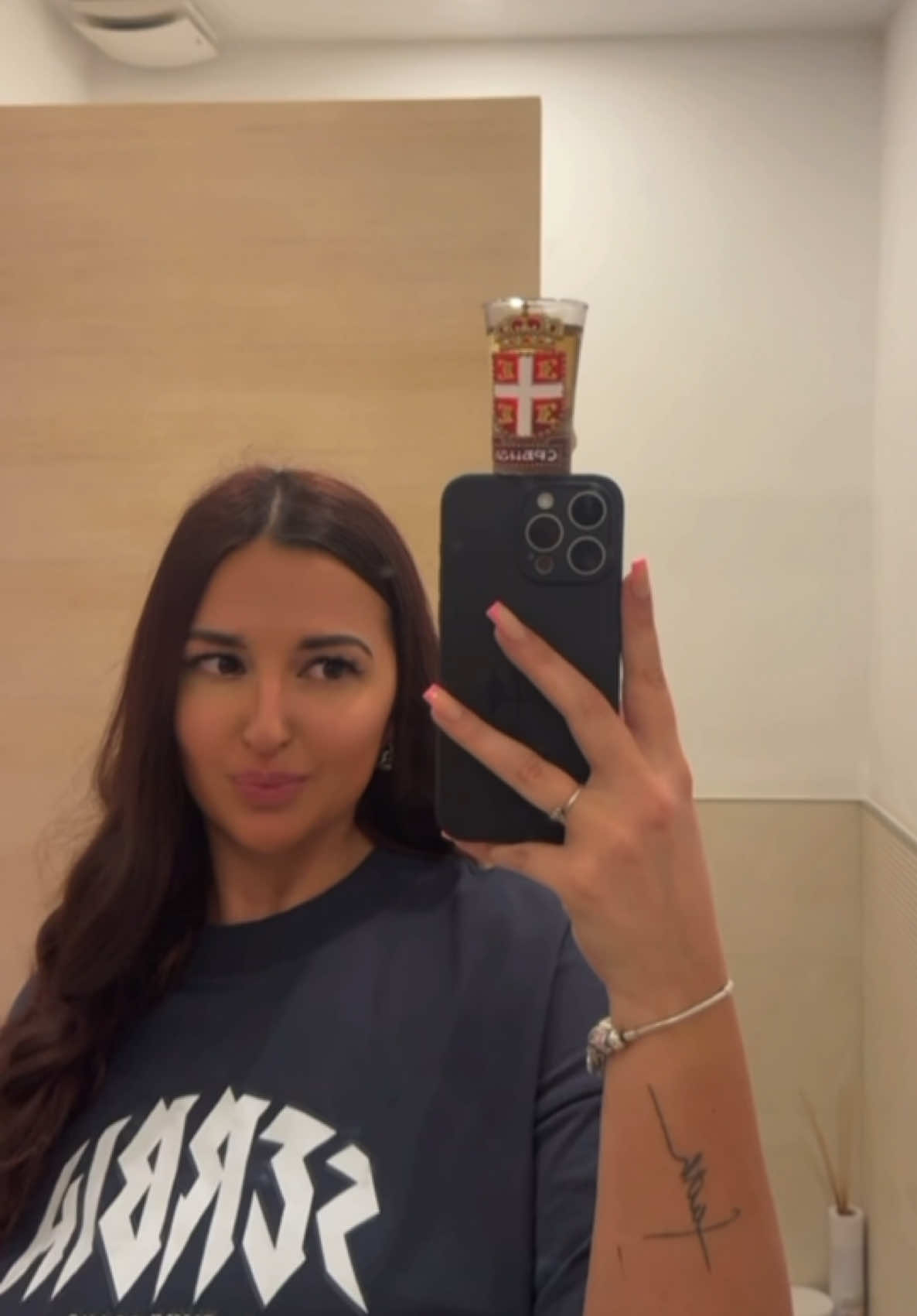 @Lara✨