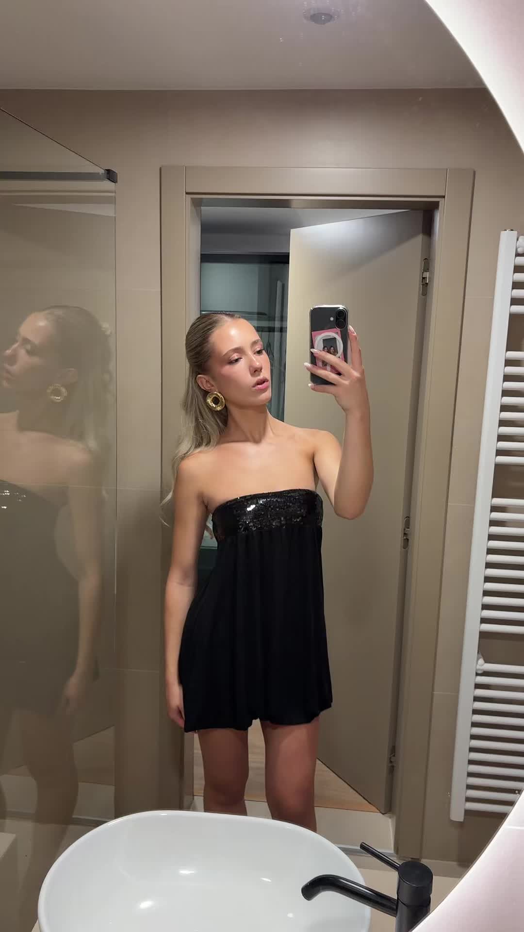 @𝒮