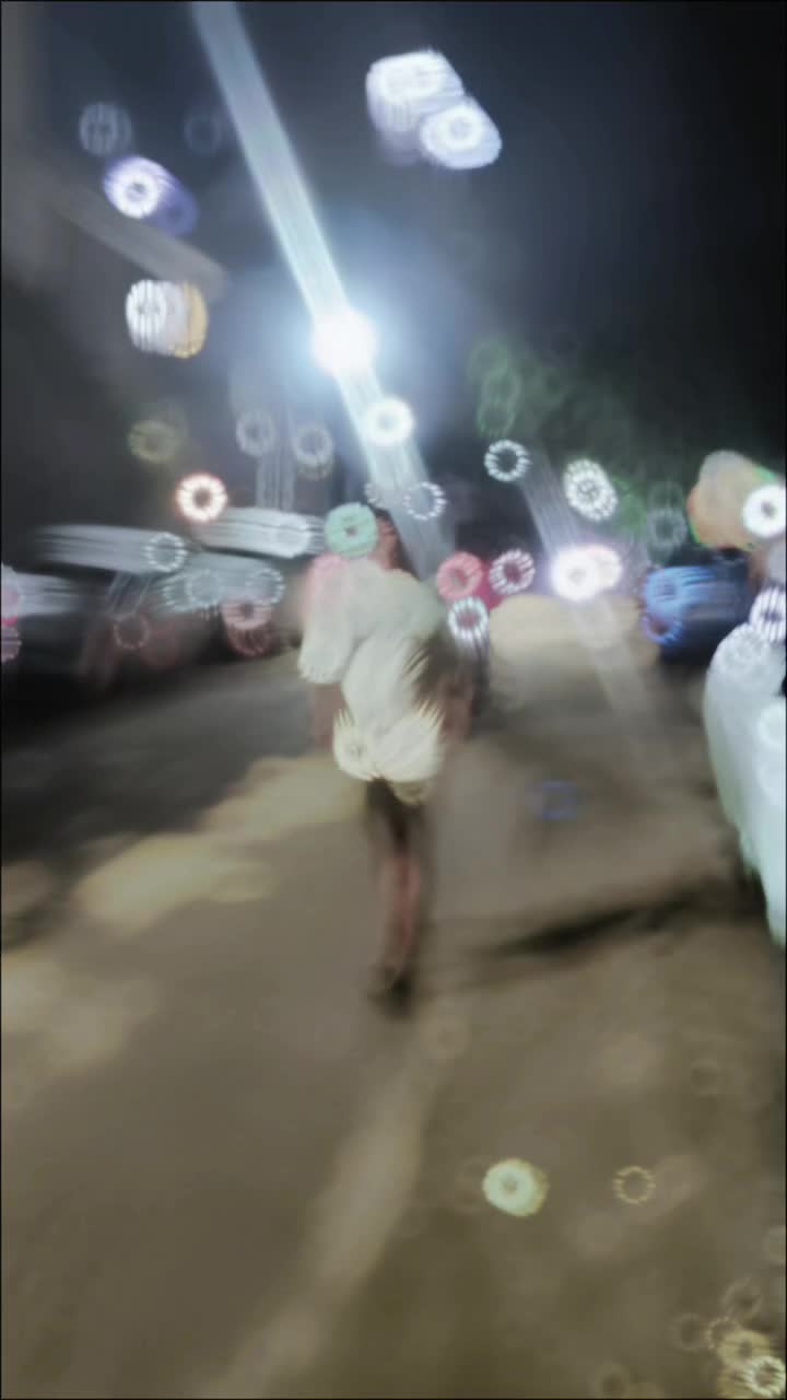 @🫂👩❤️👨