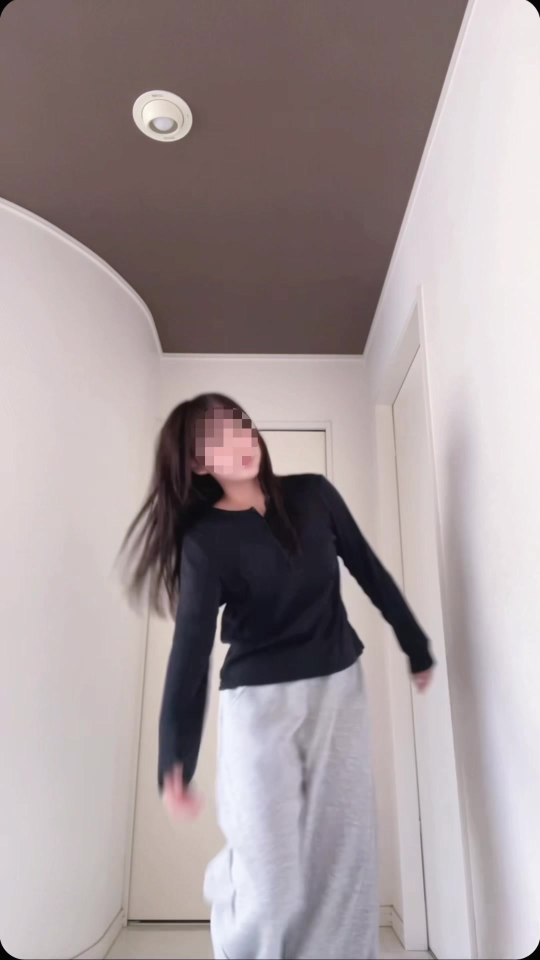 @玲