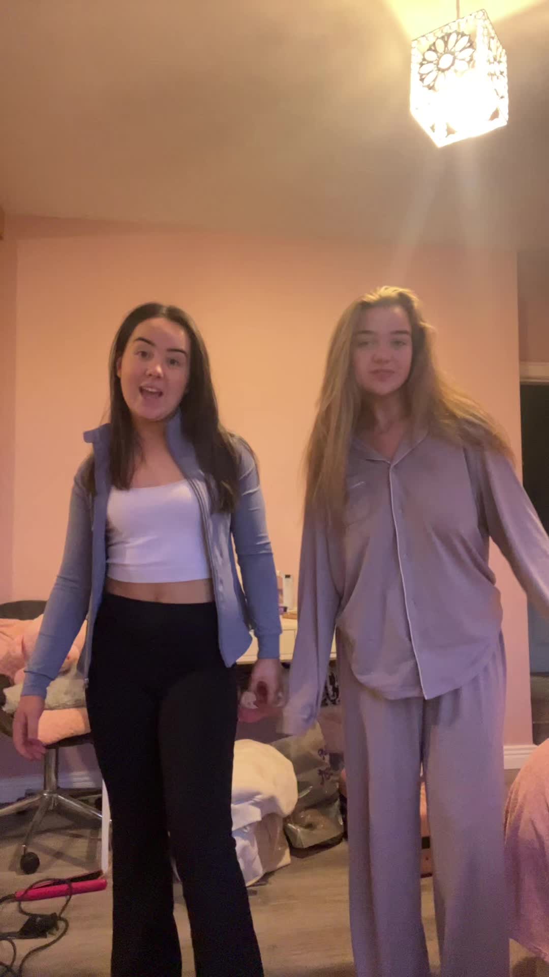@amykelly