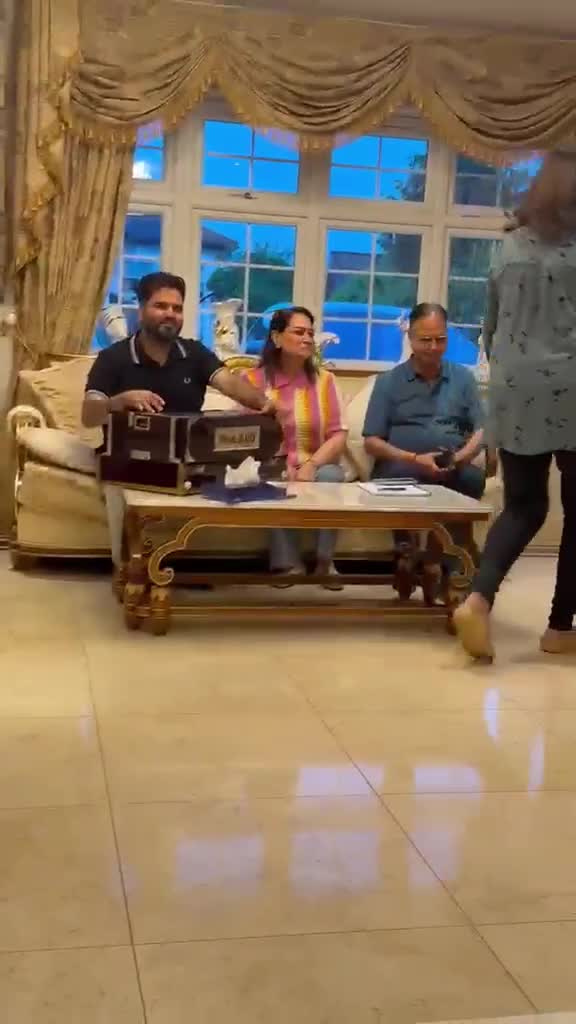 @Anisa Nasir