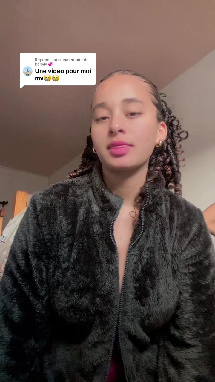 @Chrissy ᥫᩣ✨