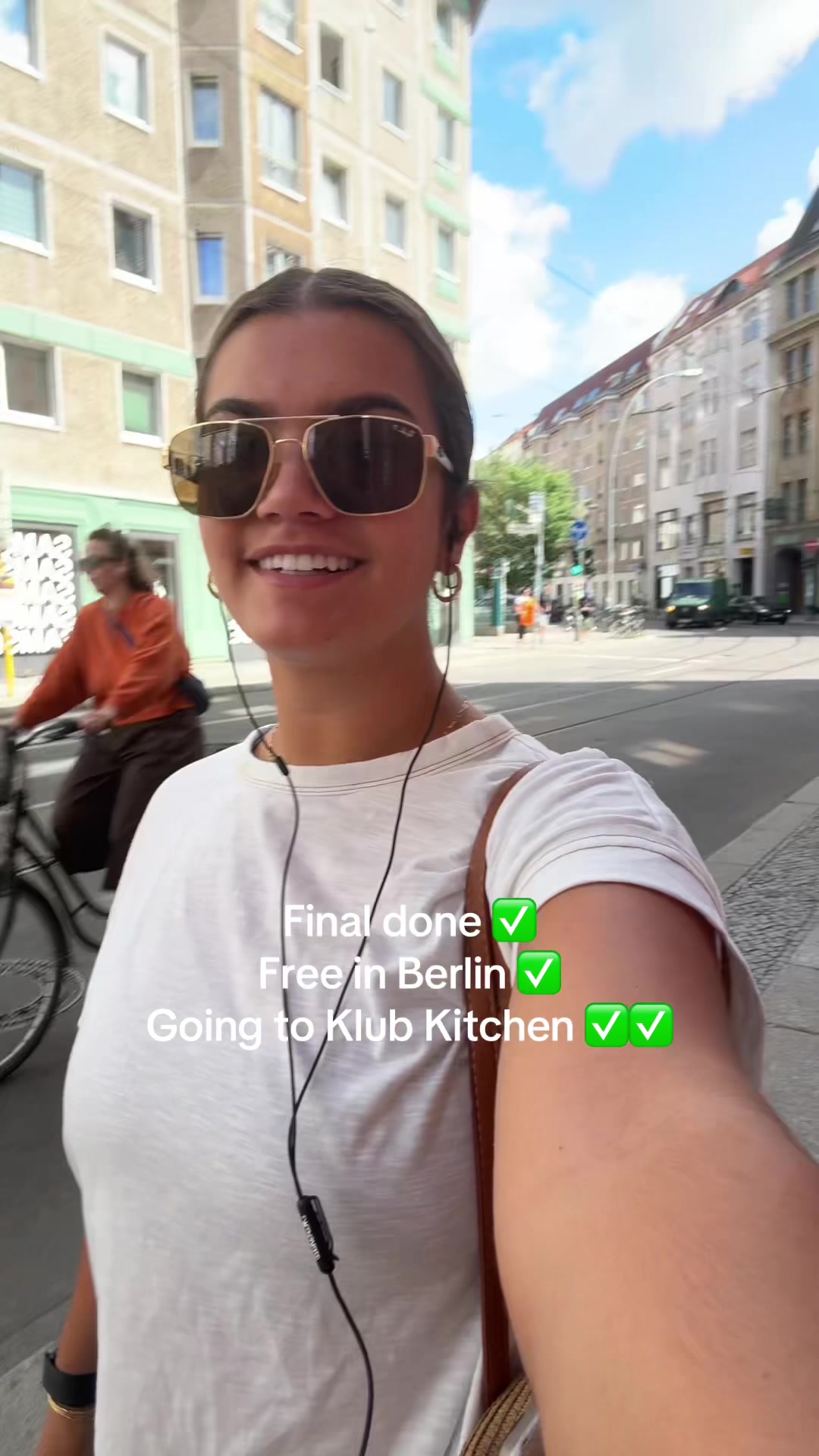 @caitlynearly