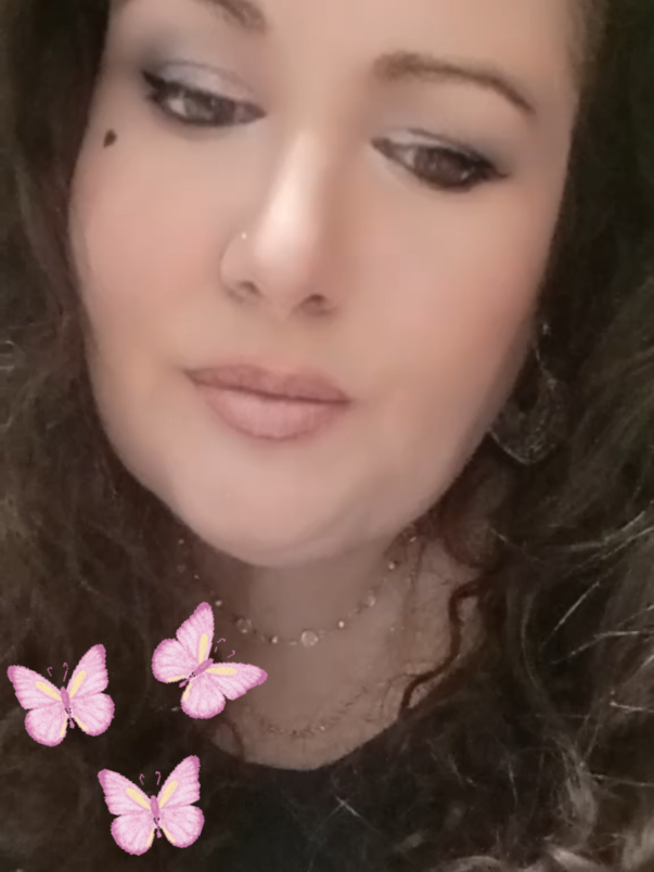 @🦋𝓡𝓸𝓼𝔂 𝓑𝓾𝓽𝓽𝓮𝓻𝓯𝓵𝔂