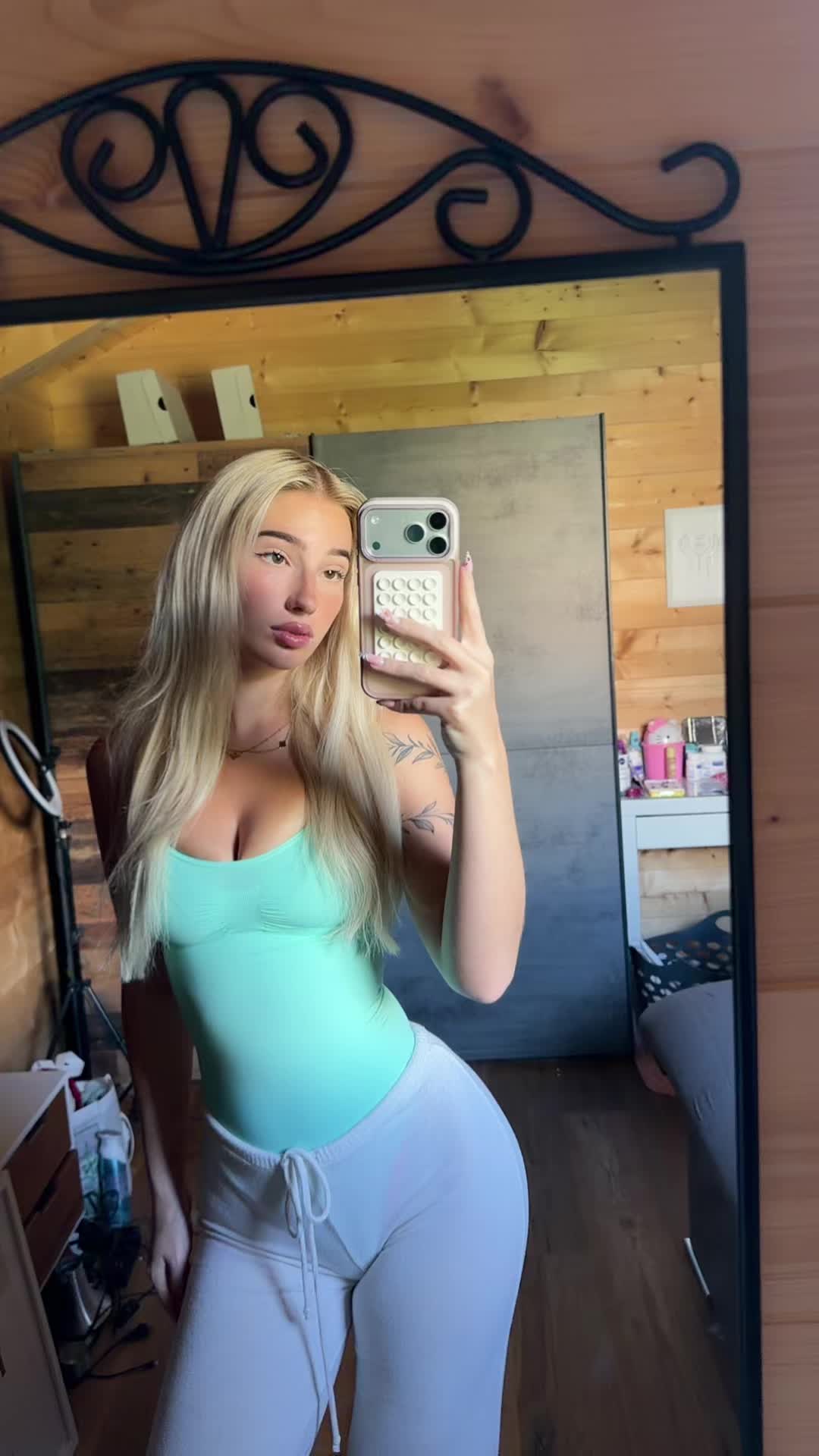 @annasecret027