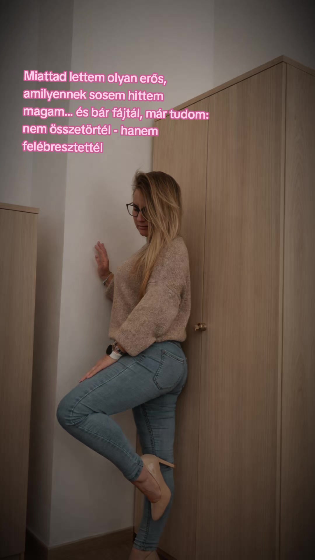 @Viktória
