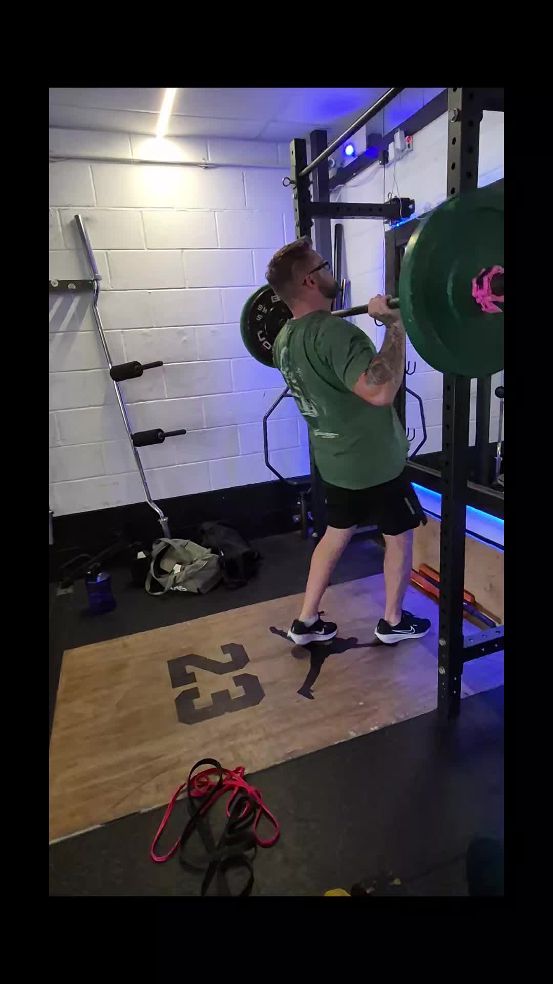 @Ant_86